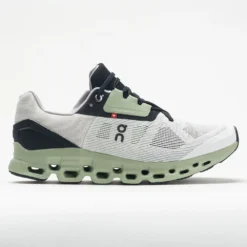 On Running On Cloudstratus Women's White/Black
